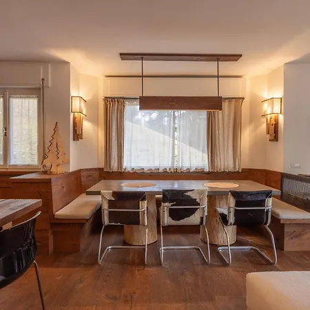Appartamento Casa Bucaneve, Con Terrazza Panoramica Sulle Dolomiti *